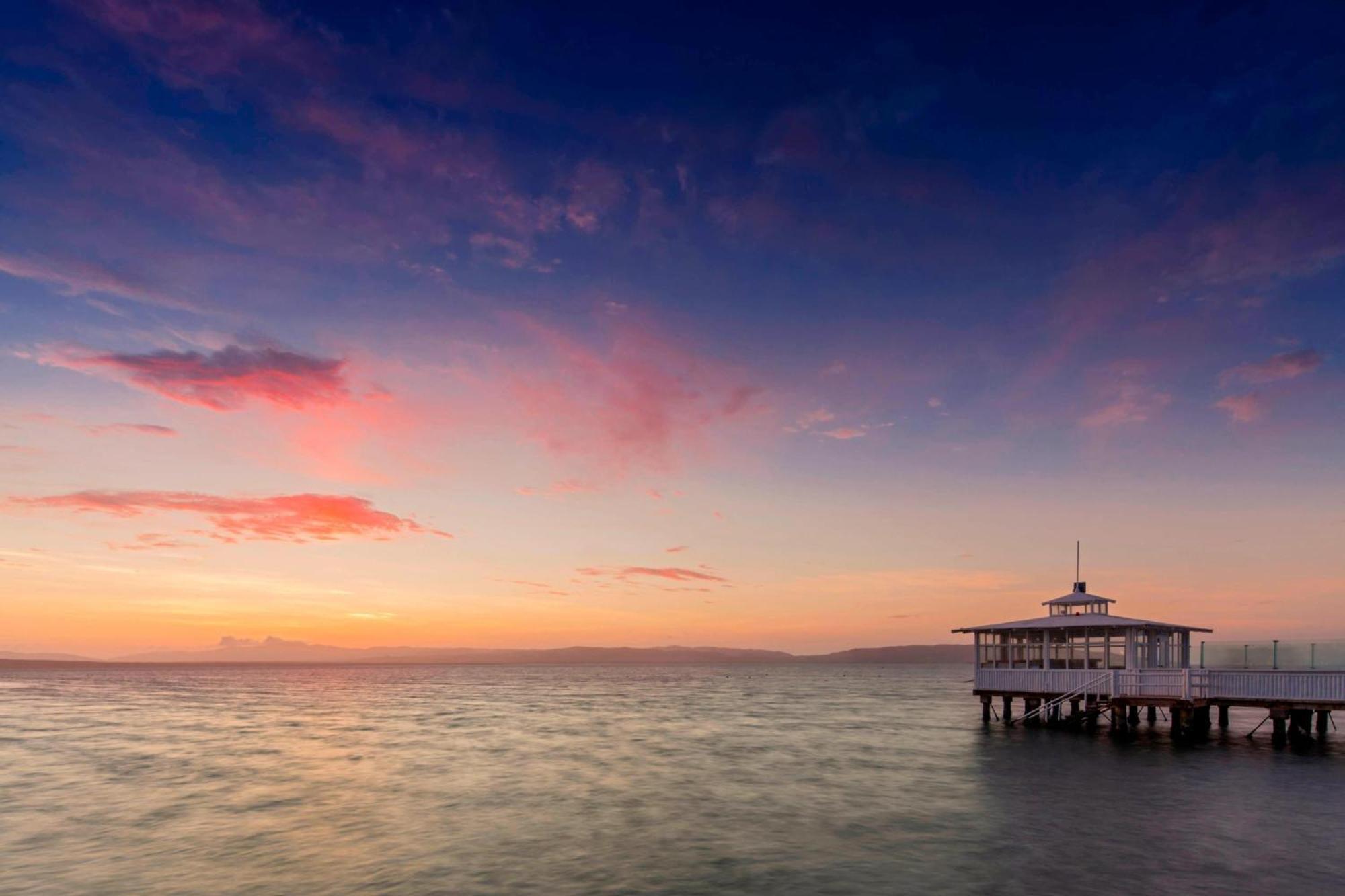 Hotel Paracas, A Luxury Collection Resort, Paracas Exteriér fotografie Sunset at the pier