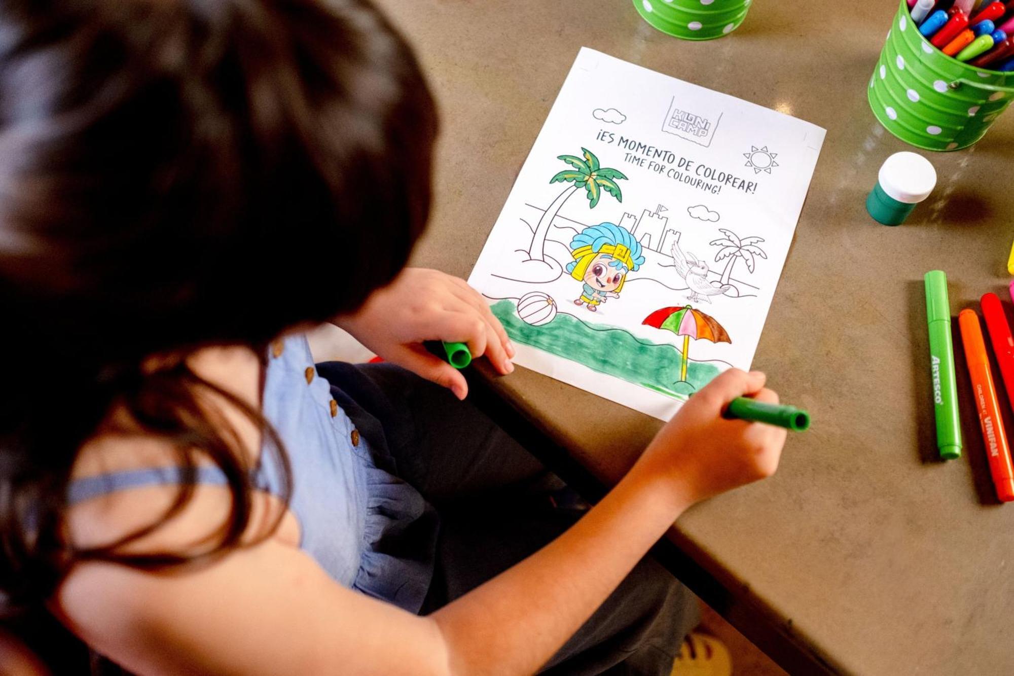 Hotel Paracas, A Luxury Collection Resort, Paracas Exteriér fotografie Child colouring in a colouring book