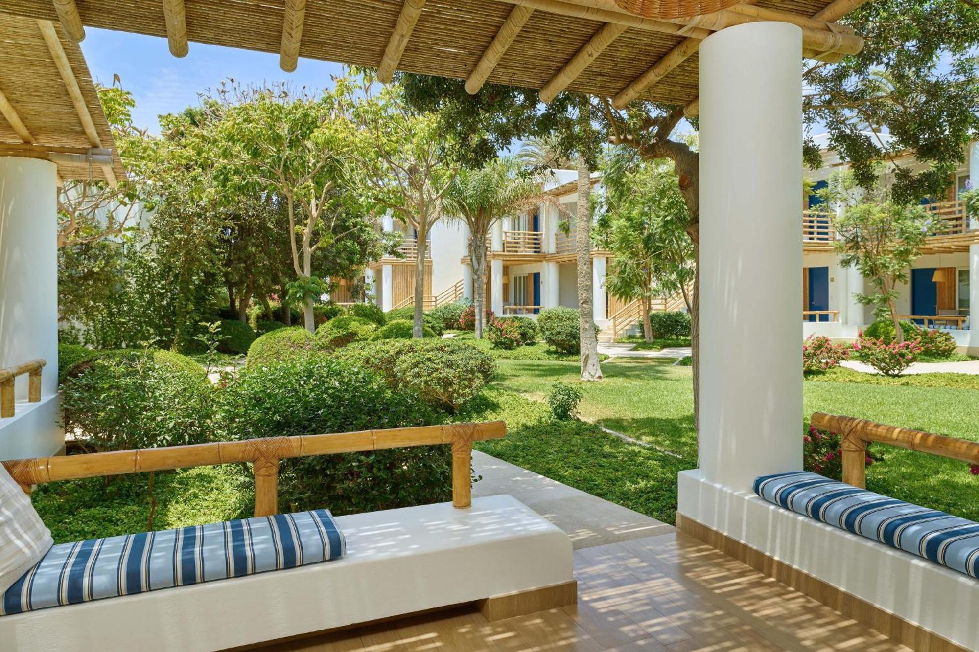Hotel Paracas, A Luxury Collection Resort, Paracas Exteriér fotografie The resort's gardens